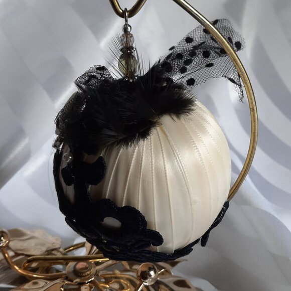 Handmade Christmas ornament - black and white Victorian style # 646 - Picture 3 of 4